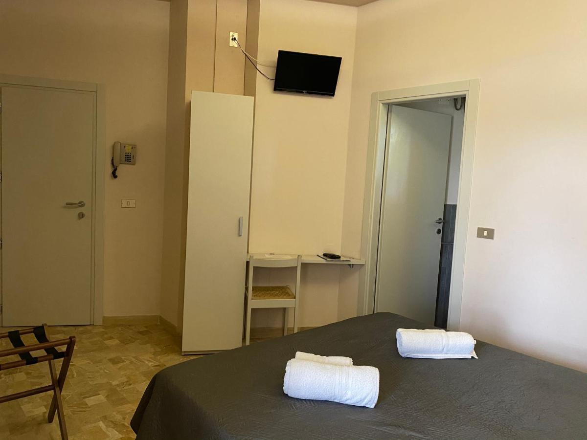 Hotel Moderno - Bed & Breakfast Червия Экстерьер фото