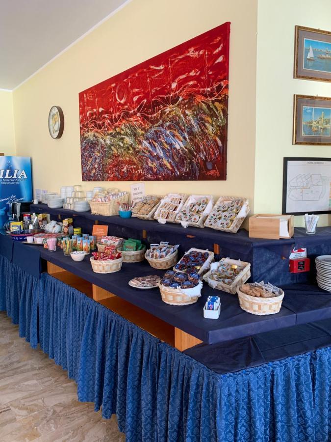 Hotel Moderno - Bed & Breakfast Червия Экстерьер фото